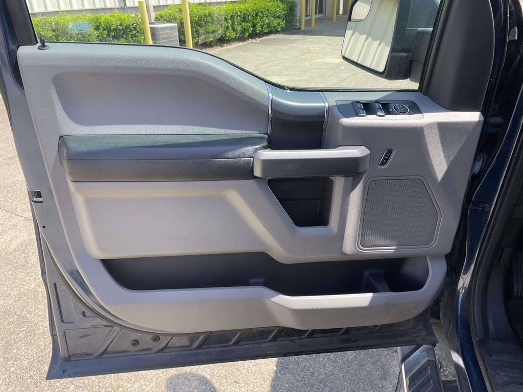 2016 Blue Jeans Metallic Ford F-150 XLT RWD Truck