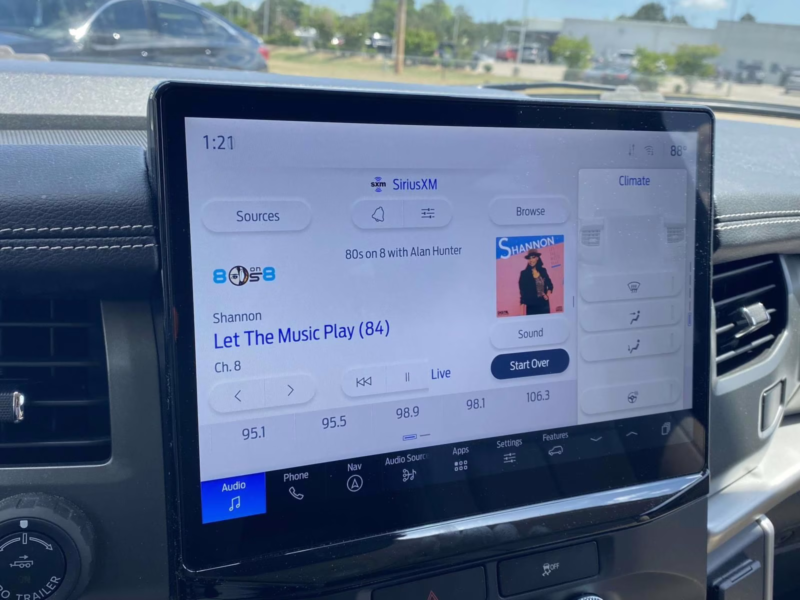 2023 White Metallic Ford Expedition XLT RWD SUV