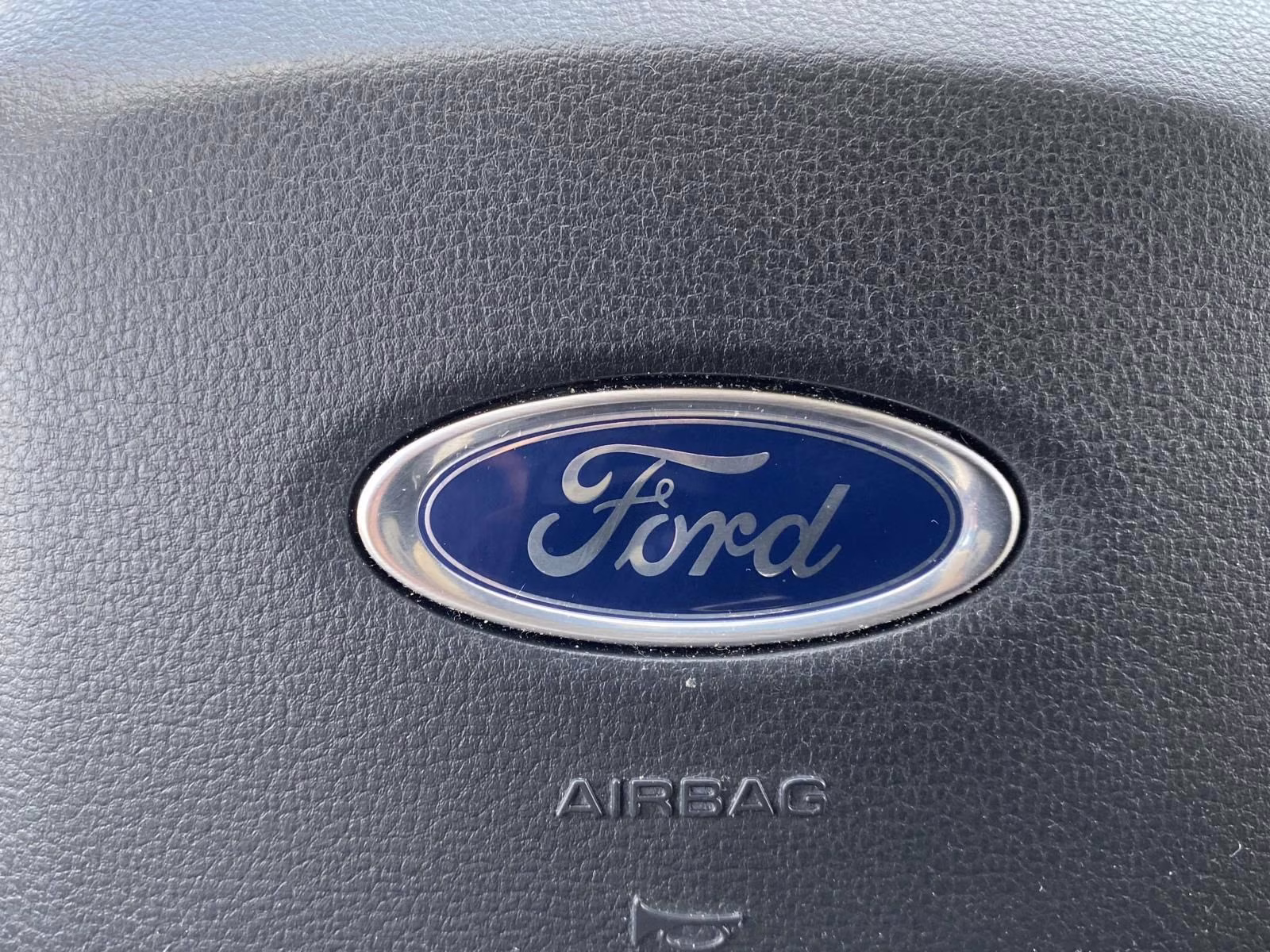 2023 White Metallic Ford Expedition XLT RWD SUV