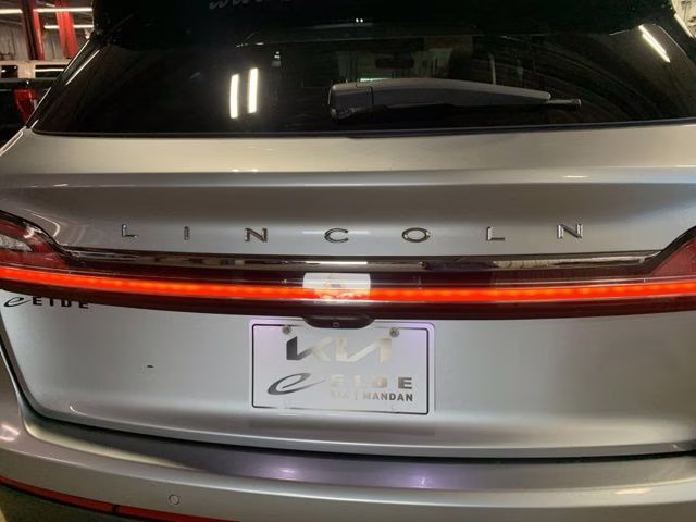 2021 Radiance Lincoln Nautilus Reserve AWD SUV