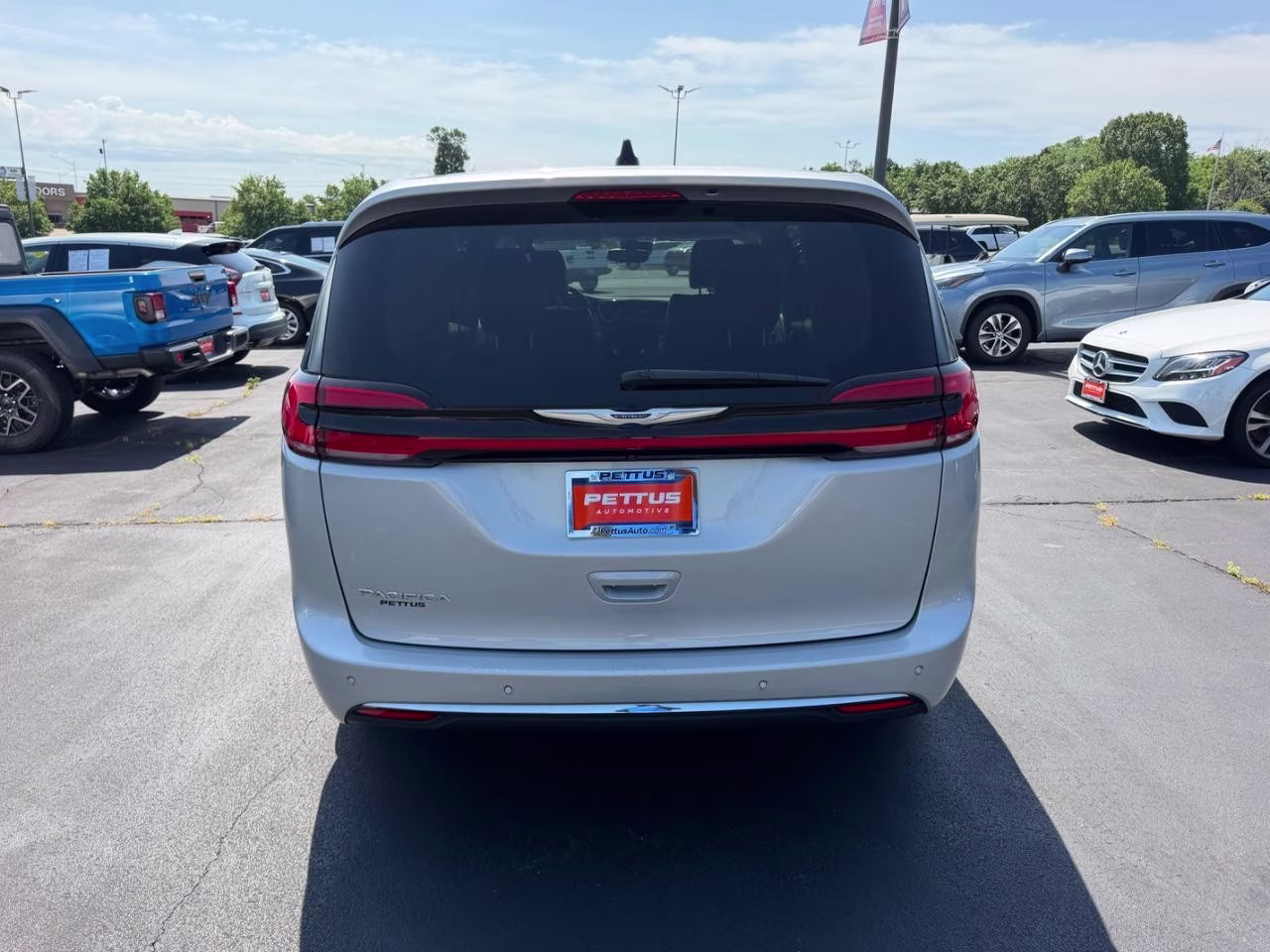 2024 Silver Mist Clearcoat Chrysler Pacifica Touring L FWD Van