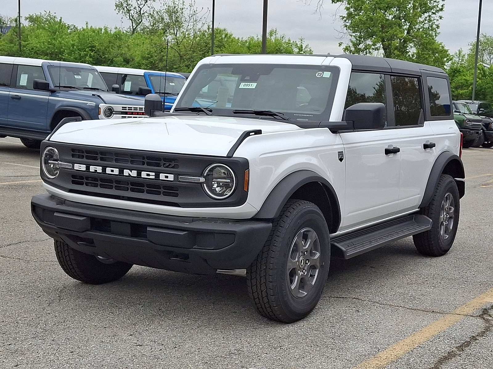 2026 Oxford White - YZ Ford Bronco Big Bend 4X4