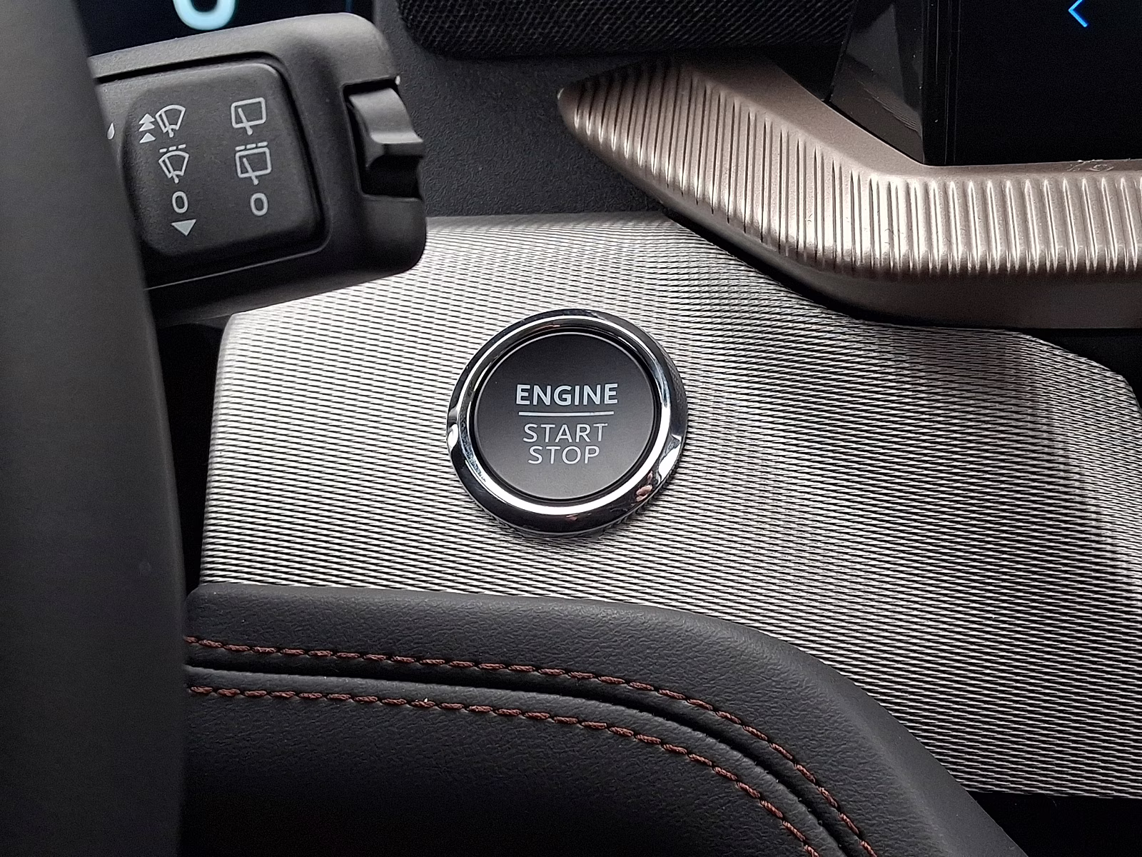 2026 Agate Black Metallic - UM Ford Explorer Active 4X4