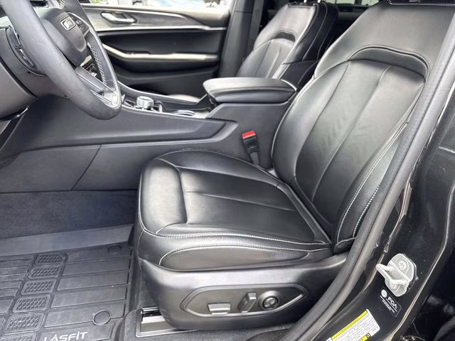 2024 Rocky Mountain Pearlcoat Jeep Grand Cherokee L Limited 4X4 SUV