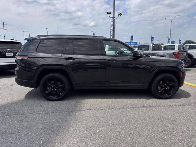 2024 Rocky Mountain Pearlcoat Jeep Grand Cherokee L Limited 4X4 SUV