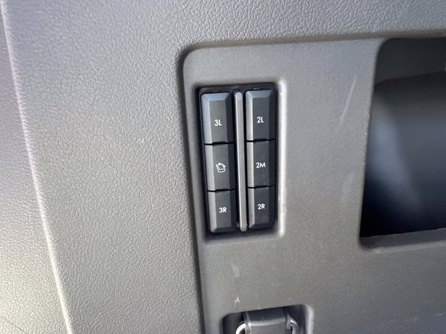 2024 White Metallic Lincoln Navigator L Reserve 4X4 SUV