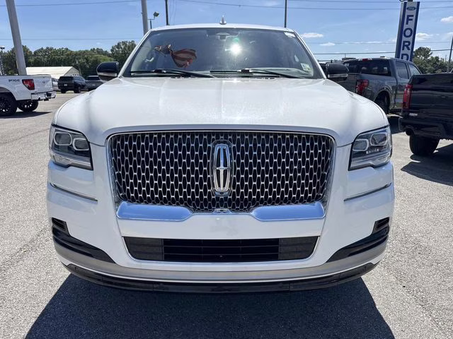 2024 White Metallic Lincoln Navigator L Reserve 4X4 SUV