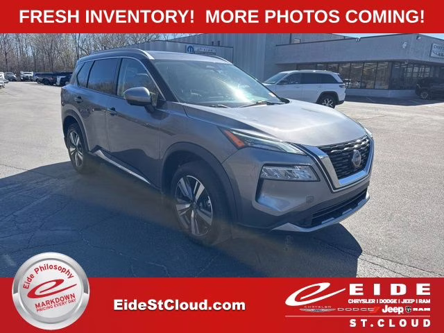 2023 Gun Metallic Nissan Rogue SL AWD SUV