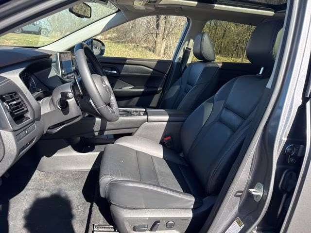 2023 Gun Metallic Nissan Rogue SL AWD SUV