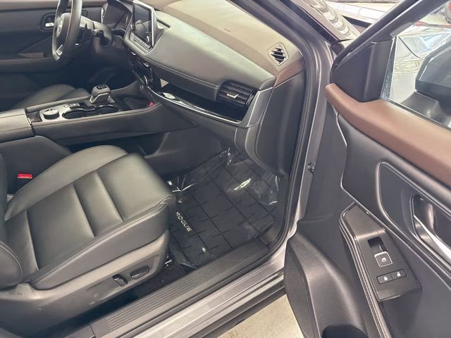 2023 Gun Metallic Nissan Rogue SL AWD SUV
