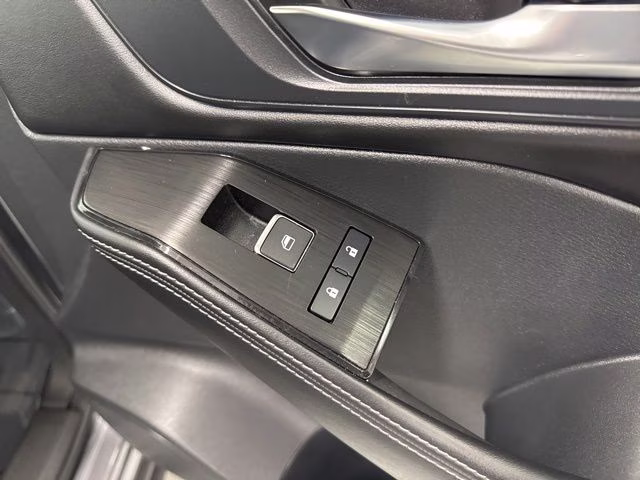 2023 Gun Metallic Nissan Rogue SL AWD SUV