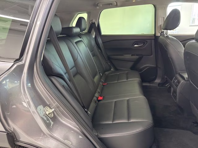 2023 Gun Metallic Nissan Rogue SL AWD SUV