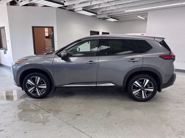 2023 Gun Metallic Nissan Rogue SL AWD SUV