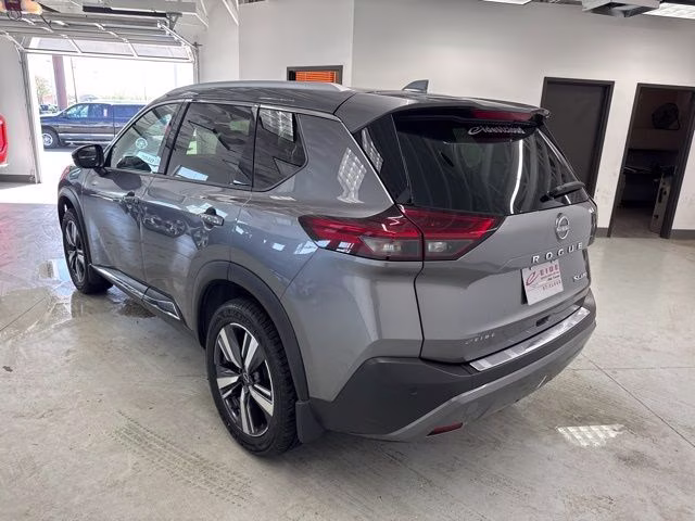 2023 Gun Metallic Nissan Rogue SL AWD SUV