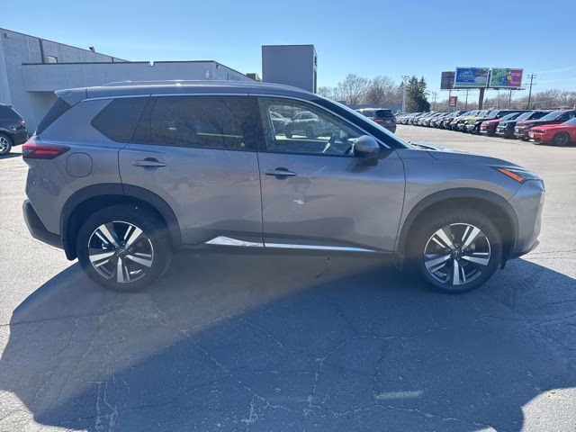 2023 Gun Metallic Nissan Rogue SL AWD SUV