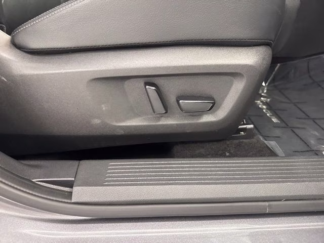 2023 Gun Metallic Nissan Rogue SL AWD SUV