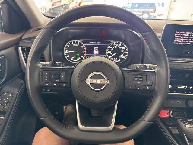 2023 Gun Metallic Nissan Rogue SL AWD SUV