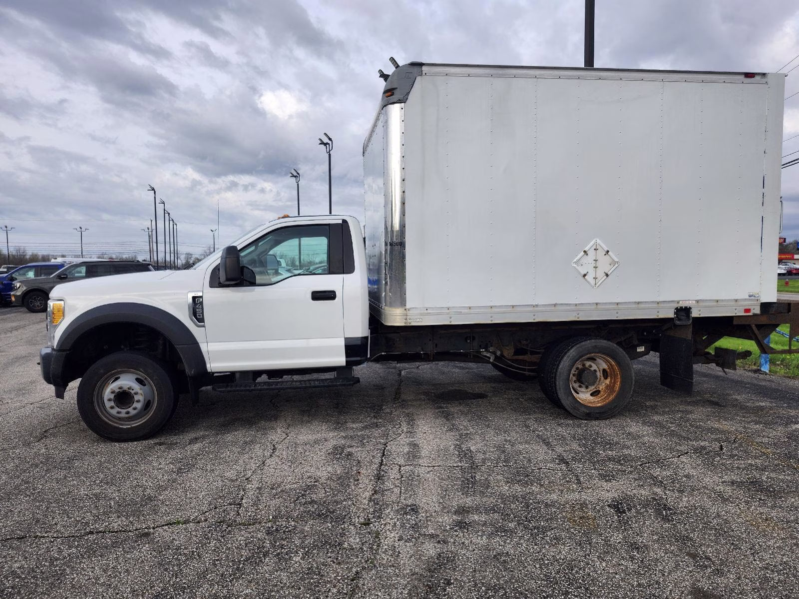 2017 Oxford White Ford Super Duty F-450 DRW XL RWD Truck