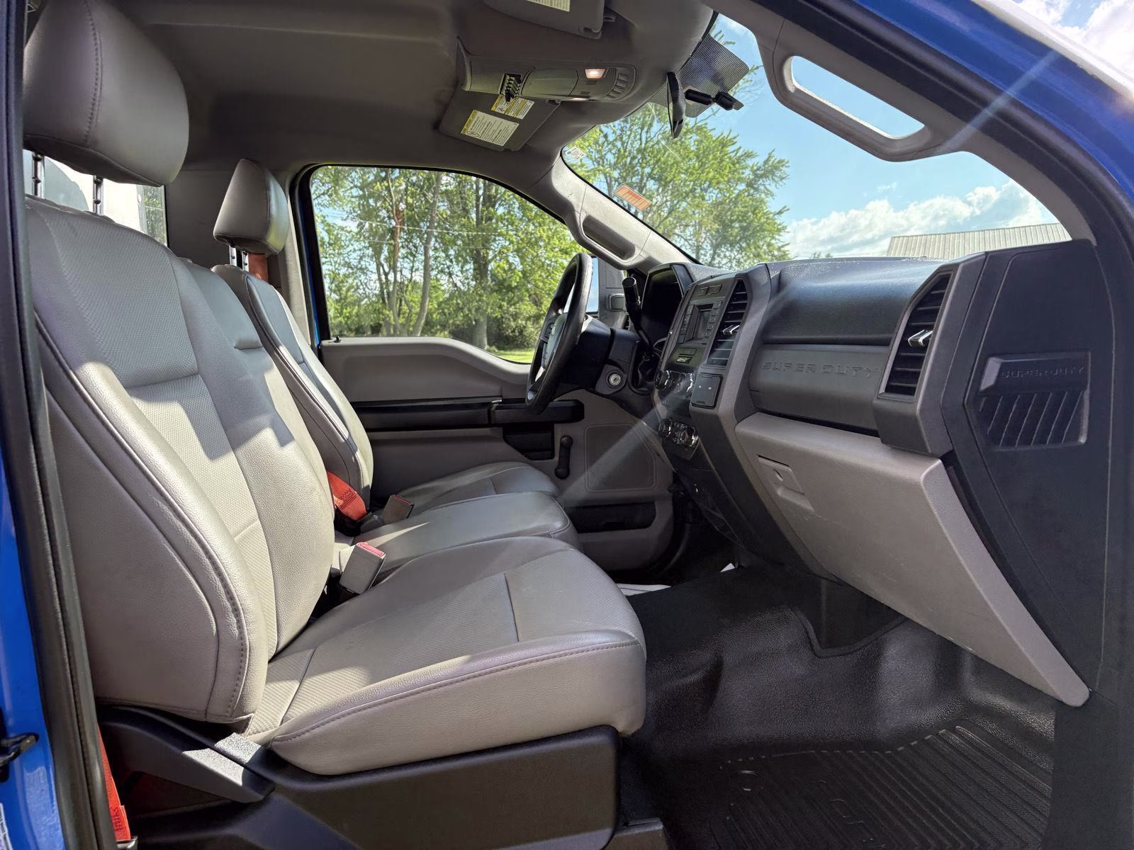 2017 Oxford White Ford Super Duty F-450 DRW XL RWD Truck