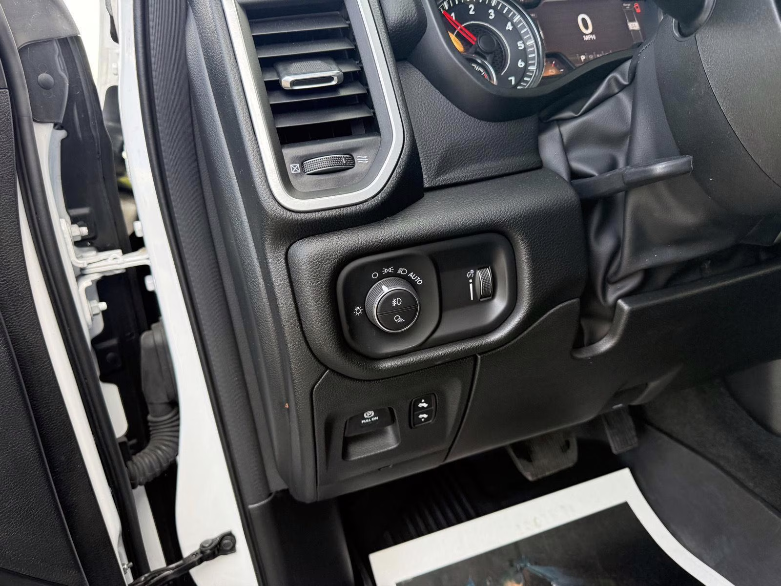 2023 Bright White Clearcoat Ram 1500 Big Horn 4X4 Truck