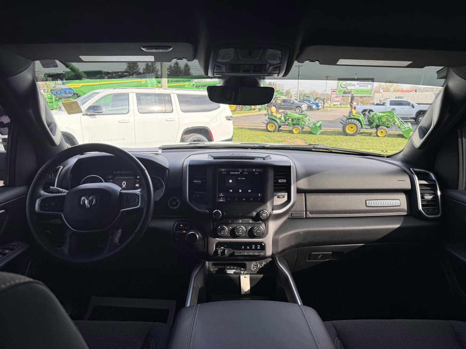 2023 Bright White Clearcoat Ram 1500 Big Horn 4X4 Truck