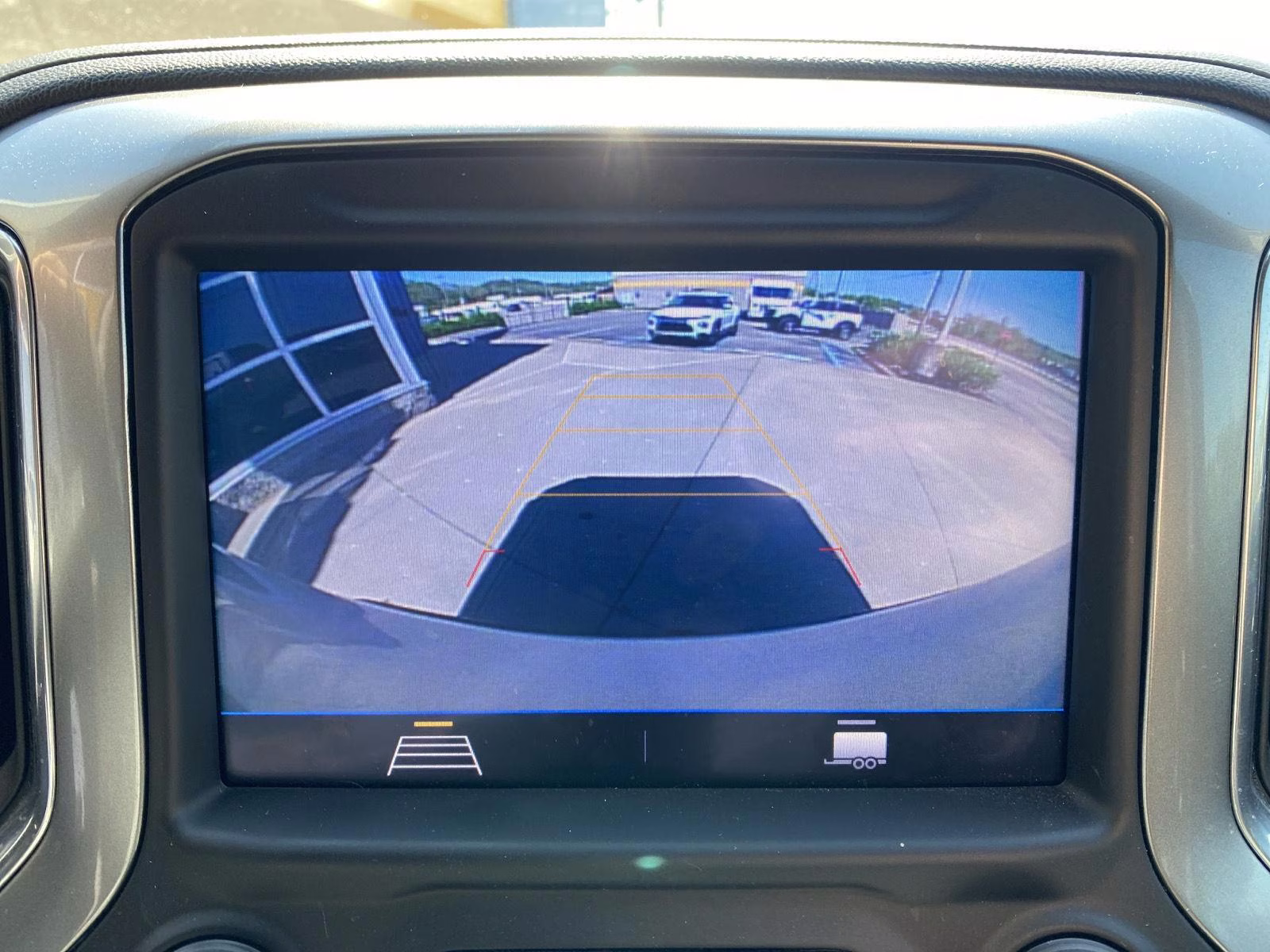 2019 Silver Ice Metallic Chevrolet Silverado 1500 LT Trail Boss 4X4 Truck