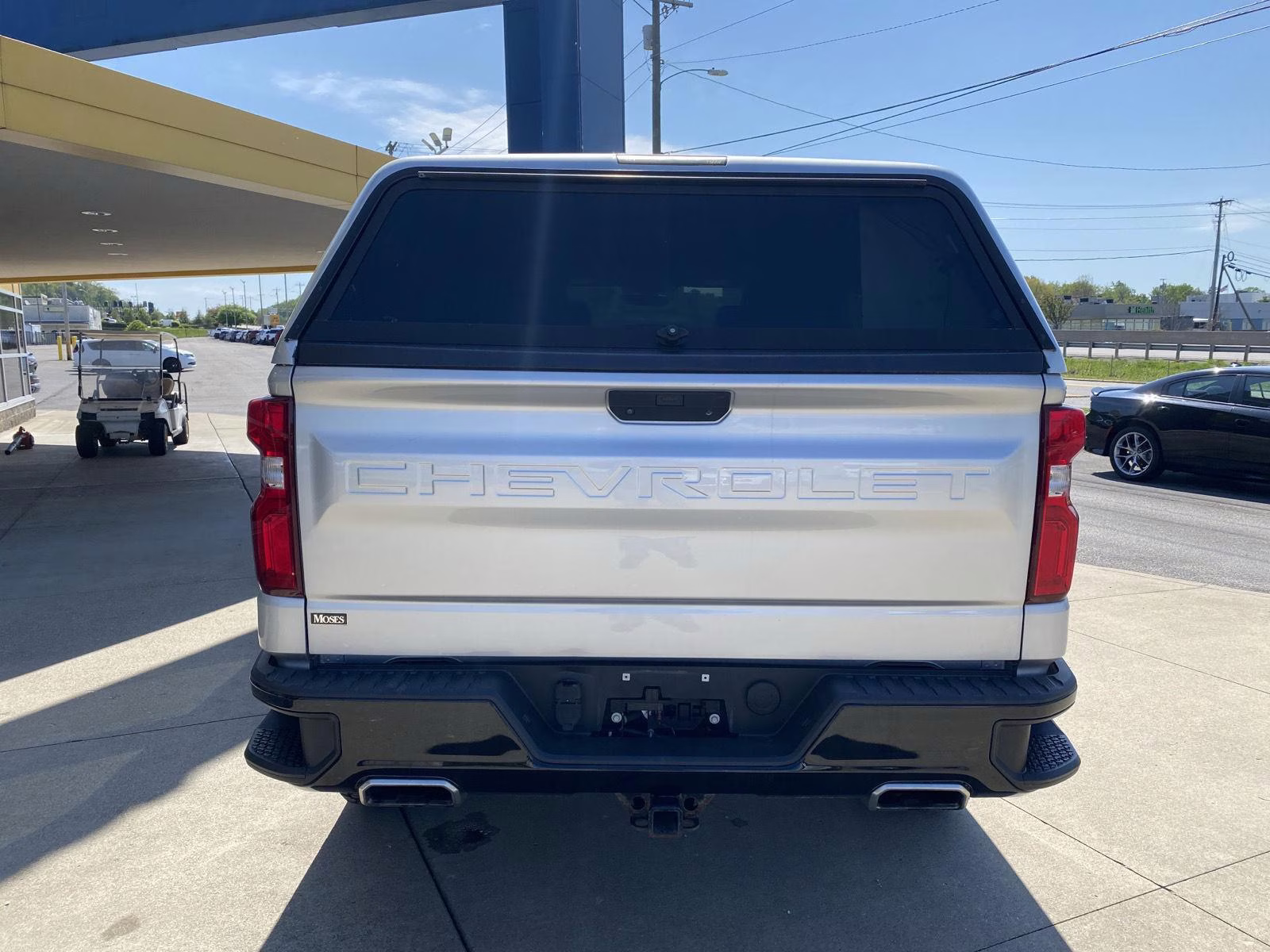 2019 Silver Ice Metallic Chevrolet Silverado 1500 LT Trail Boss 4X4 Truck