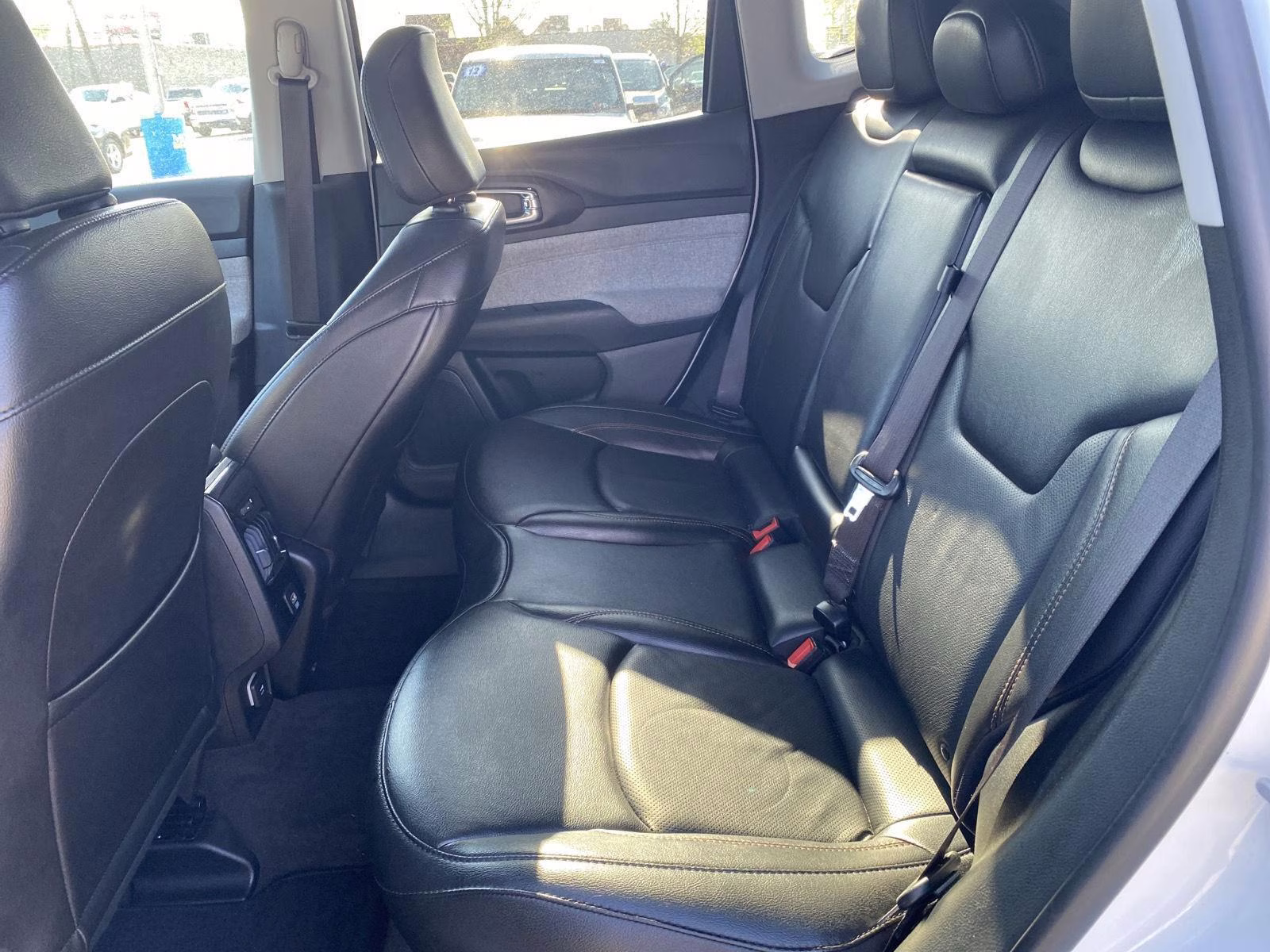 2022 Bright White Clearcoat Jeep Compass Latitude Lux 4X4 SUV