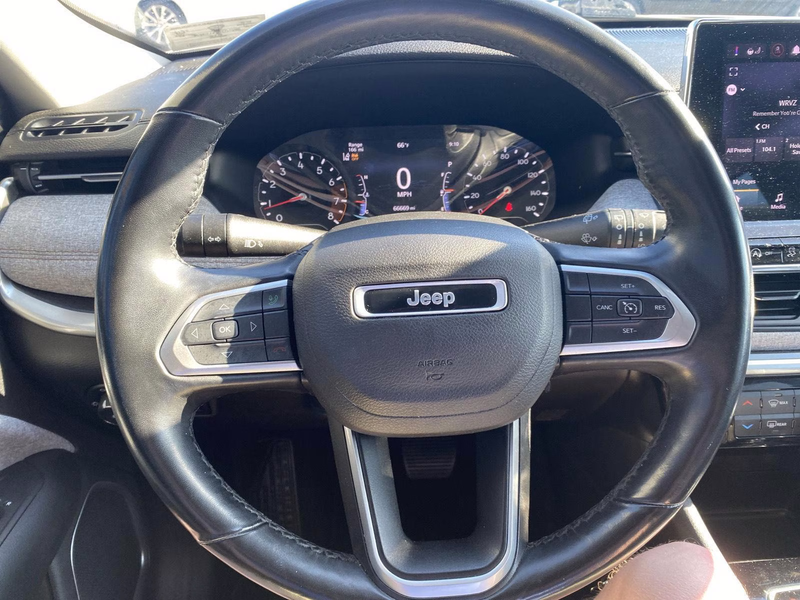 2022 Bright White Clearcoat Jeep Compass Latitude Lux 4X4 SUV