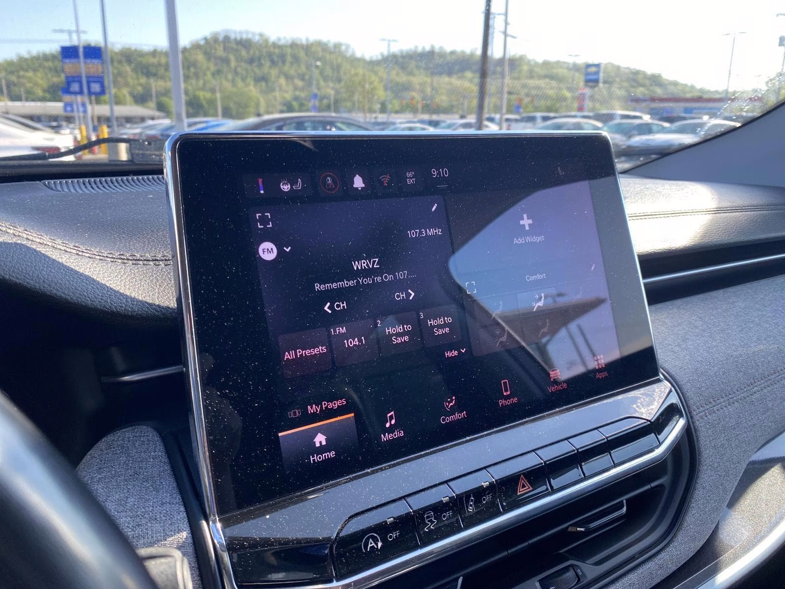 2022 Bright White Clearcoat Jeep Compass Latitude Lux 4X4 SUV