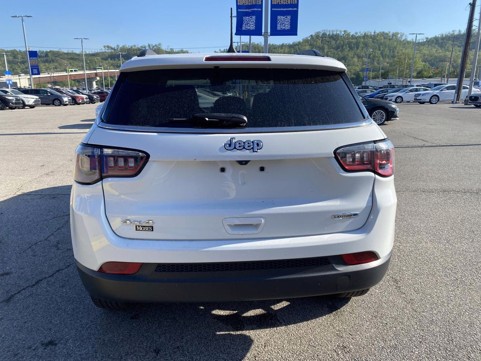 2022 Bright White Clearcoat Jeep Compass Latitude Lux 4X4 SUV