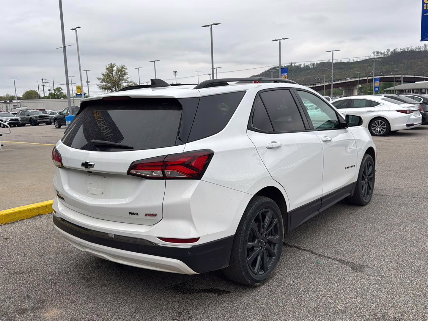 2022 Summit White Chevrolet Equinox RS AWD SUV