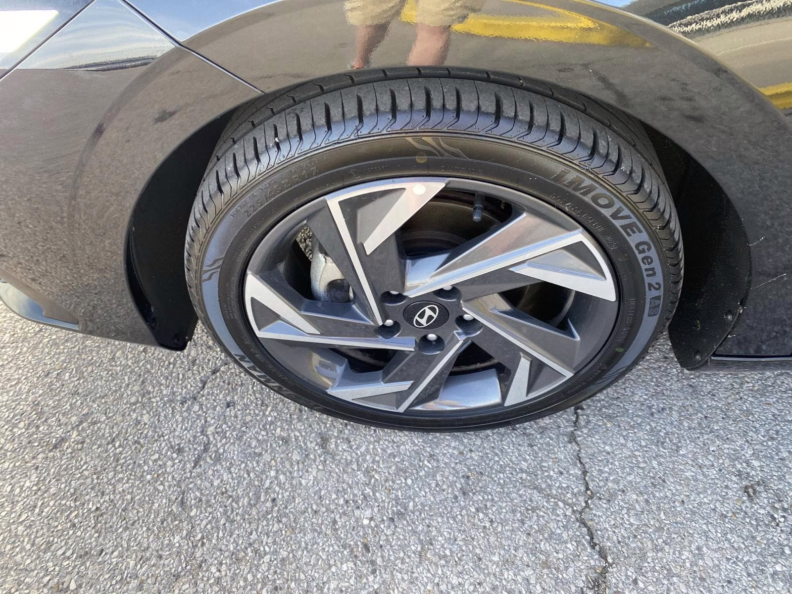 2024 Abyss Black Hyundai Elantra Limited FWD Sedan