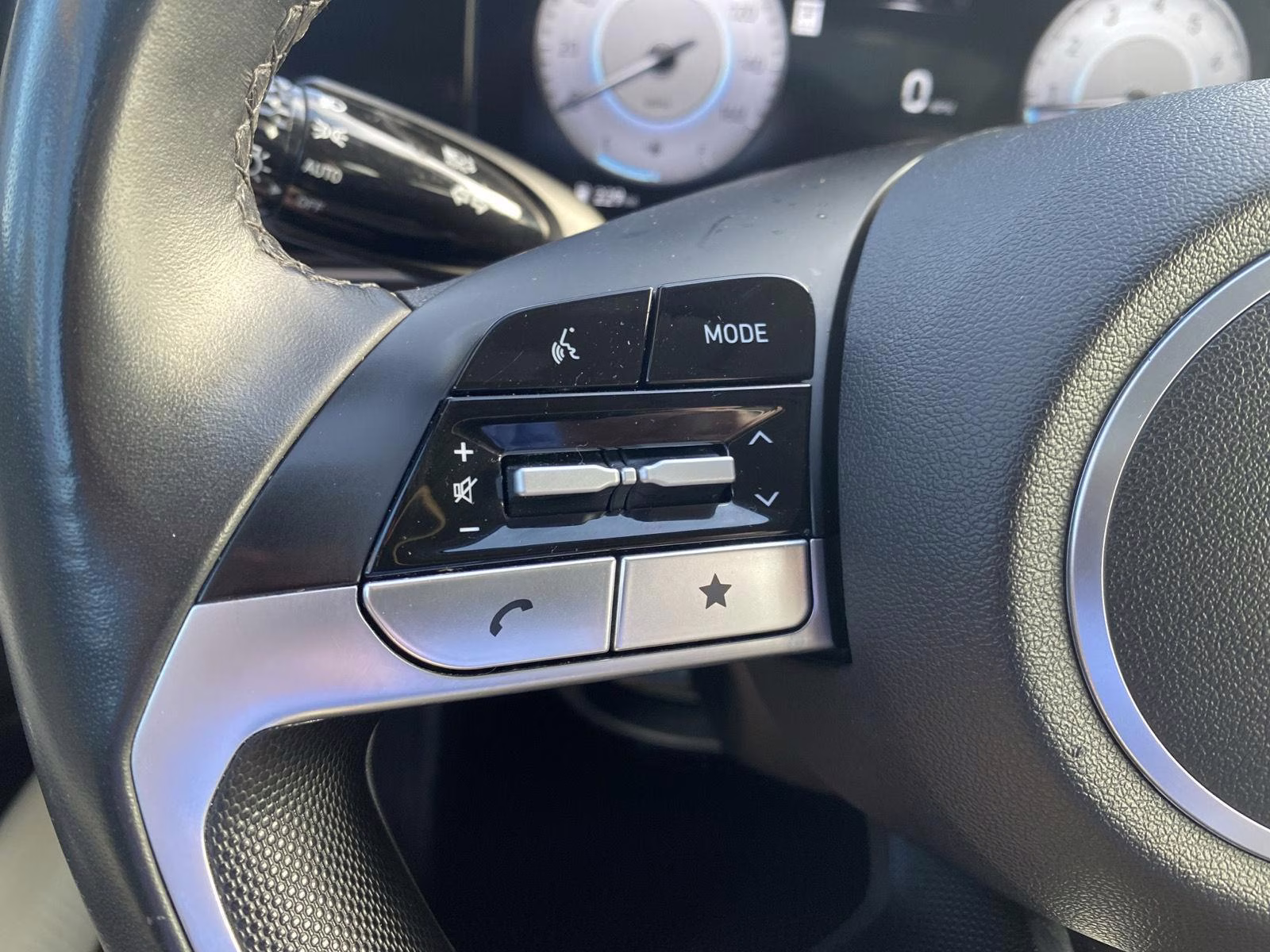 2024 Abyss Black Hyundai Elantra Limited FWD Sedan