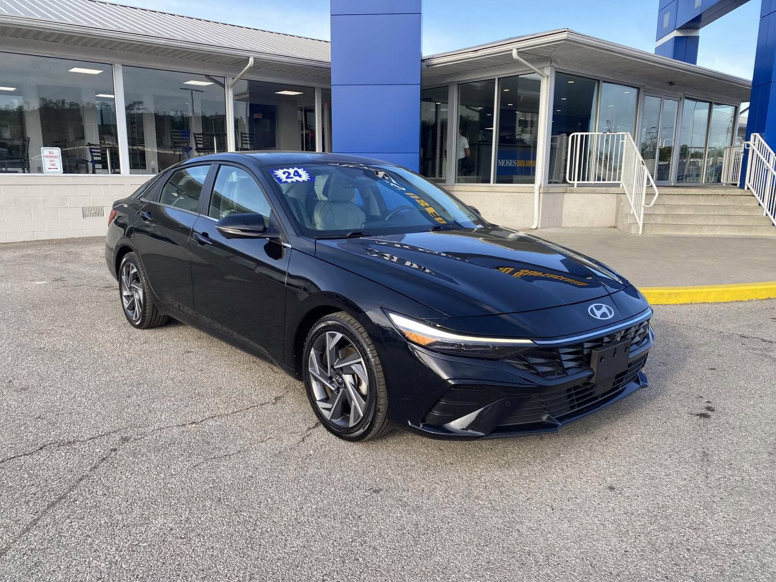 2024 Abyss Black Hyundai Elantra Limited FWD Sedan