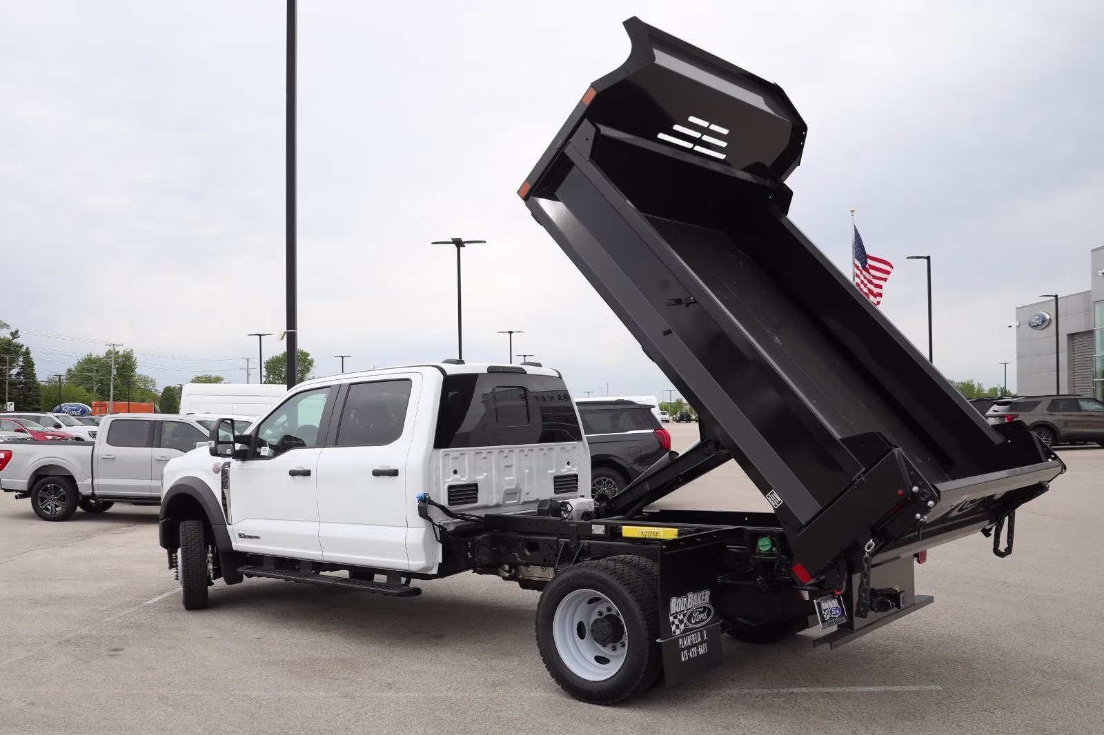 2026 Oxford White Ford Super Duty F-450 DRW XL 4X4 Truck
