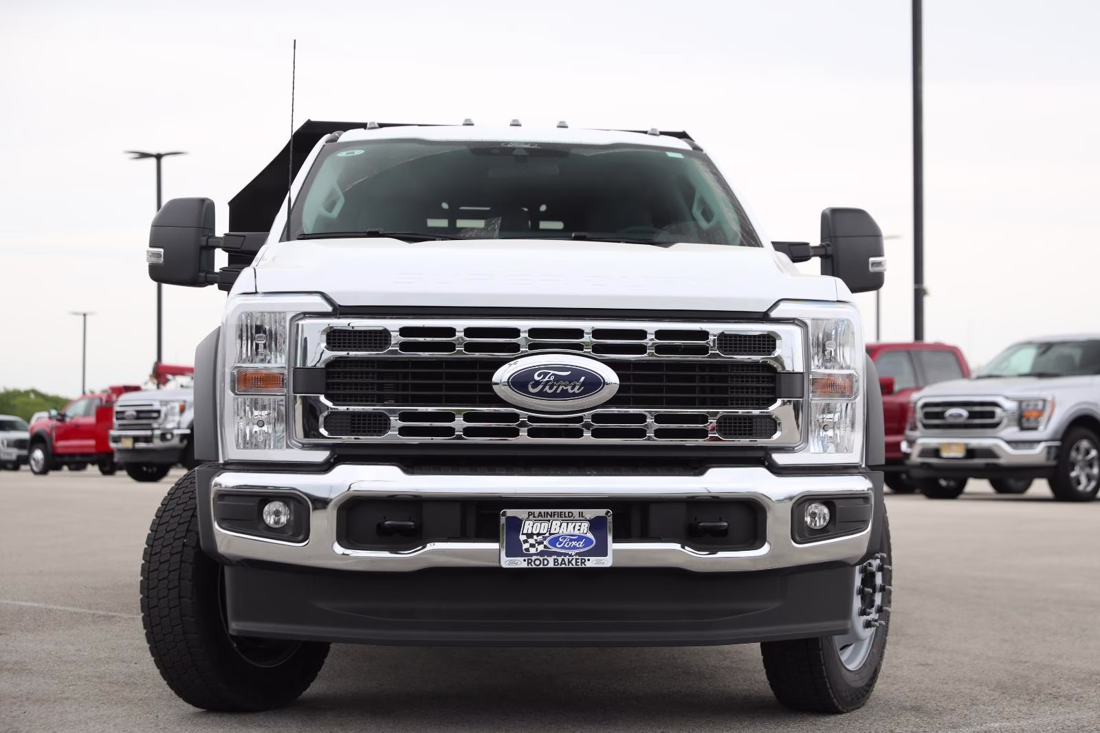 2026 Oxford White Ford Super Duty F-450 DRW XL 4X4 Truck