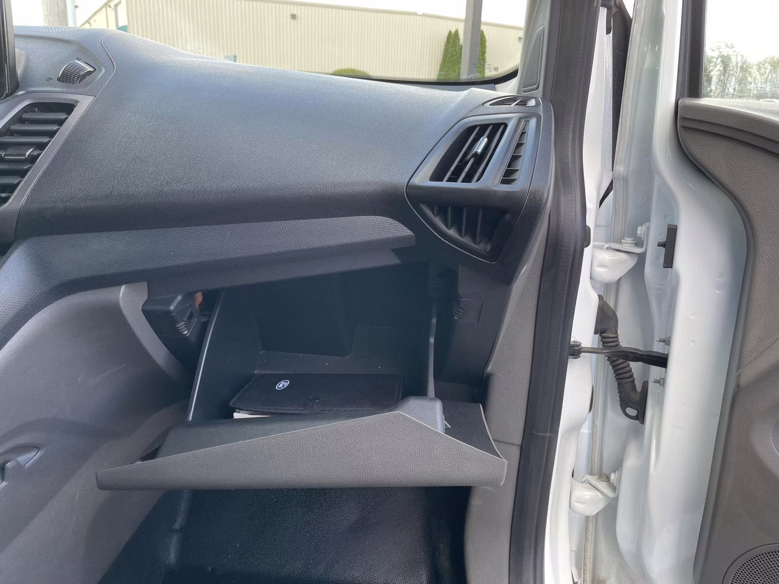 2022 Frozen White Ford Transit Connect Van XL FWD Van