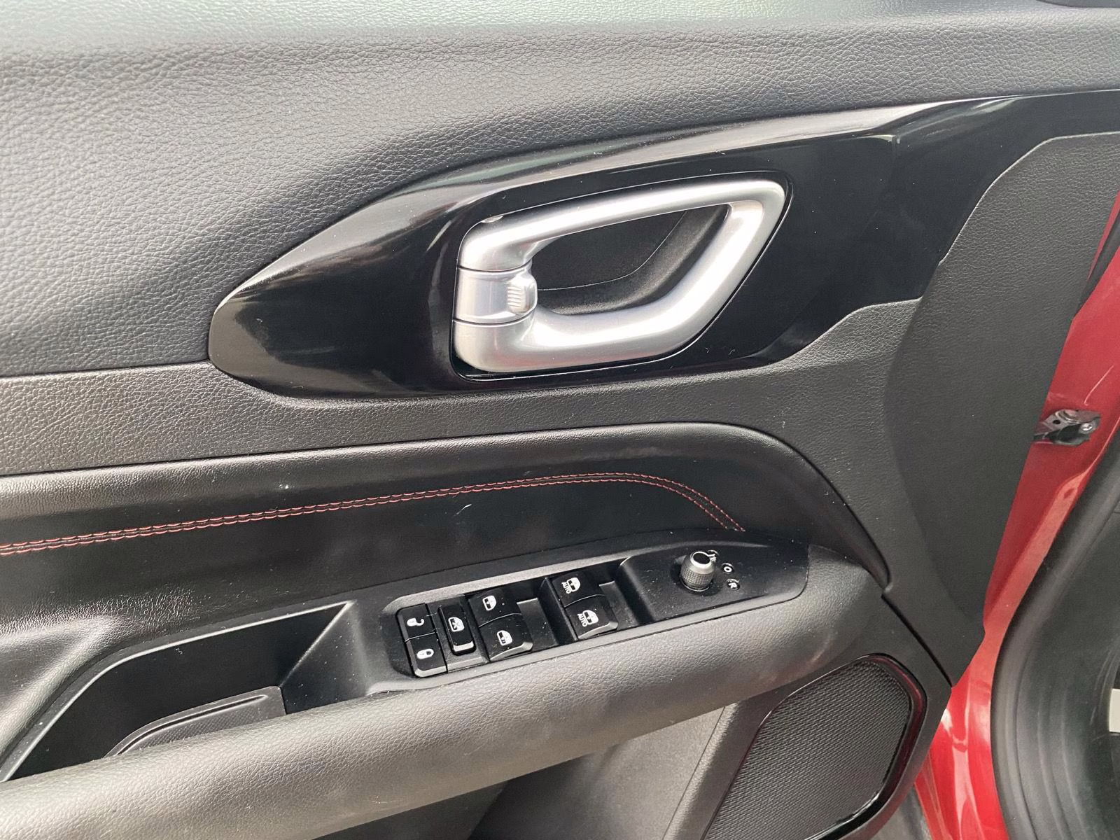 2025 Red Hot Pearlcoat Jeep Compass Trailhawk 4X4 SUV