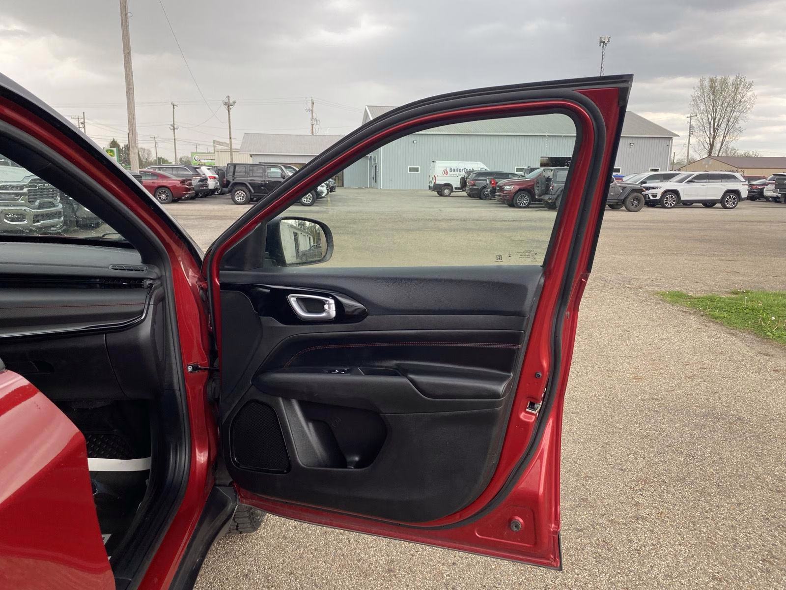 2025 Red Hot Pearlcoat Jeep Compass Trailhawk 4X4 SUV