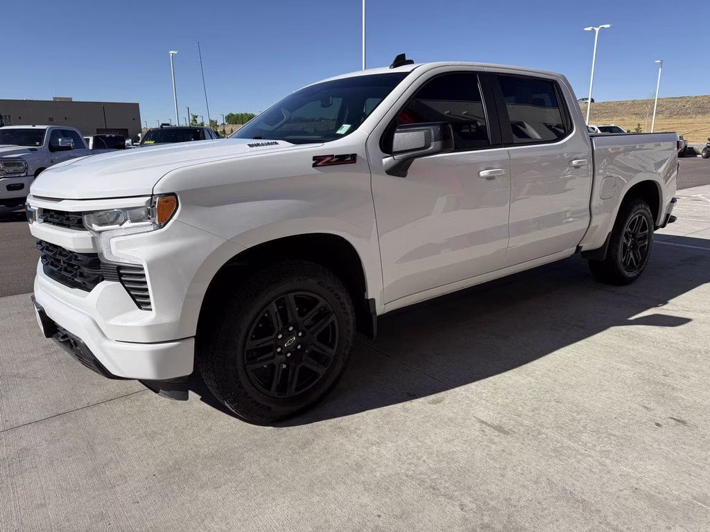 2024 Summit White Chevrolet Silverado 1500 RST 4X4 Truck