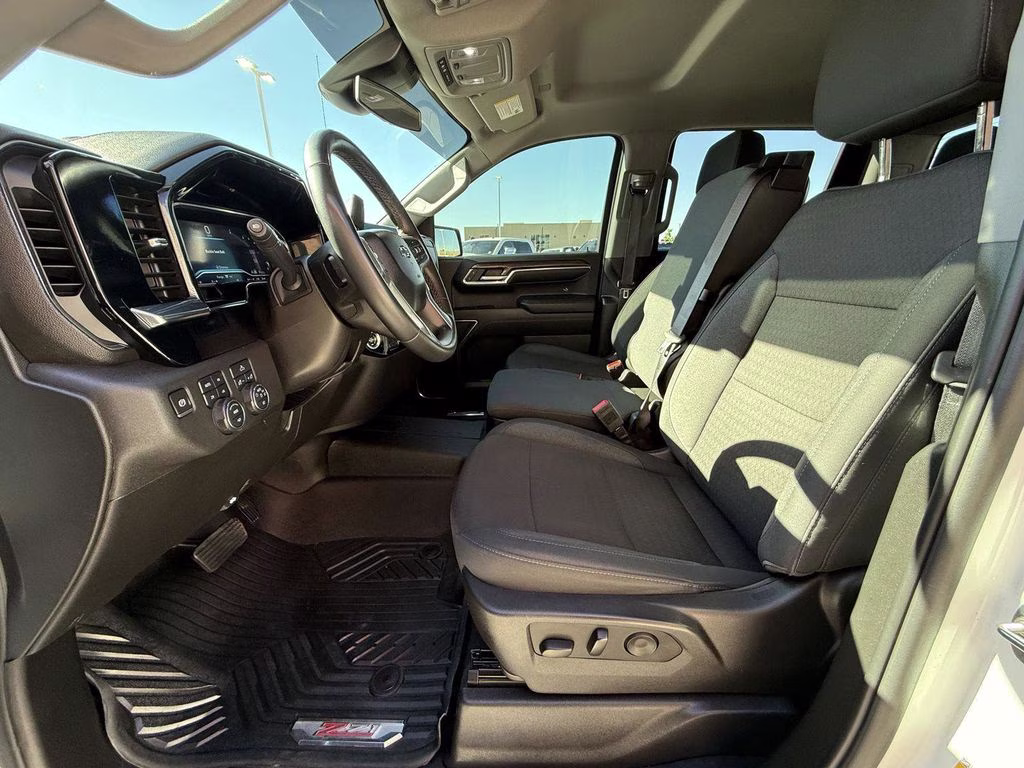 2024 Summit White Chevrolet Silverado 1500 RST 4X4 Truck