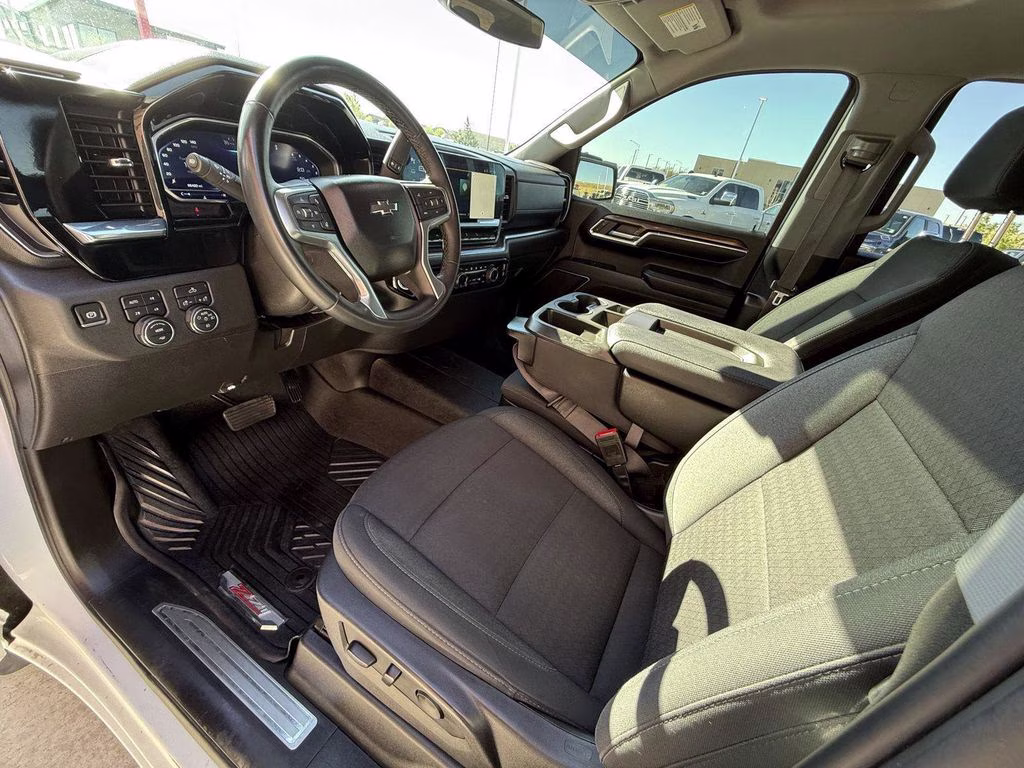 2024 Summit White Chevrolet Silverado 1500 RST 4X4 Truck