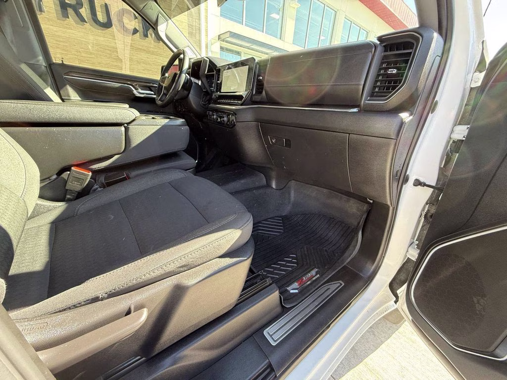 2024 Summit White Chevrolet Silverado 1500 RST 4X4 Truck