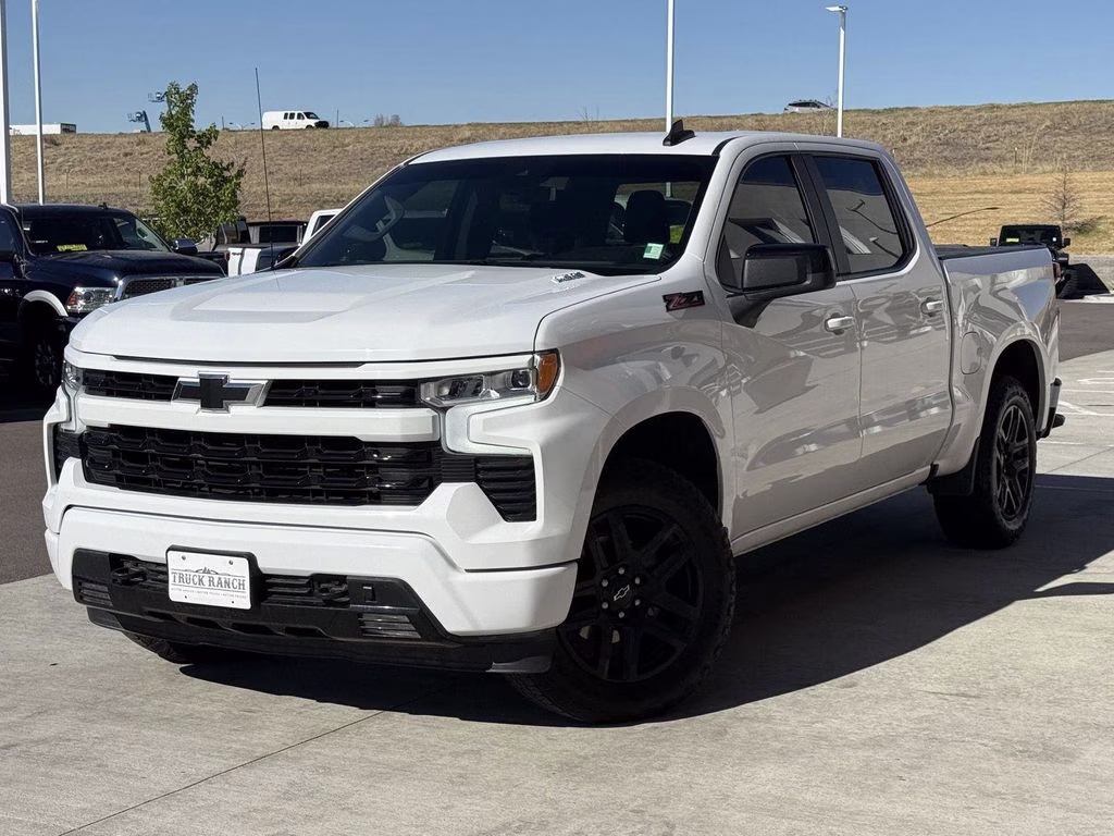 2024 Summit White Chevrolet Silverado 1500 RST 4X4 Truck