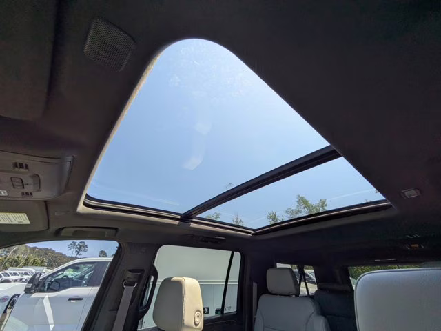 2022 Summit White Chevrolet Suburban Z71 4X4 SUV