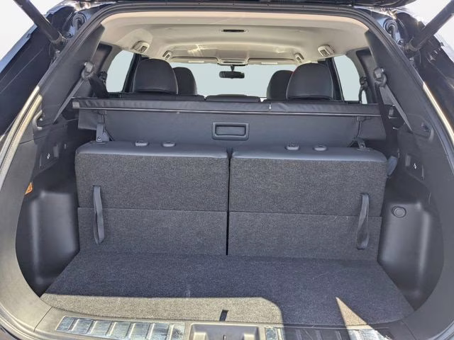 2024 Labrador Black Pearl Mitsubishi Outlander SE AWD SUV