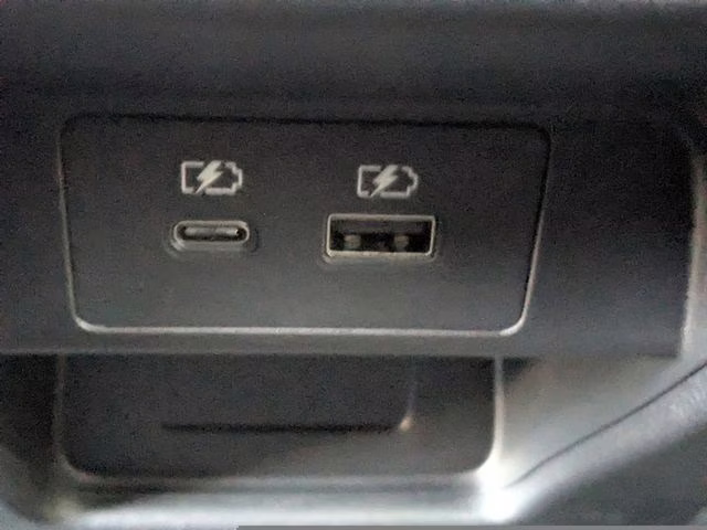 2024 Labrador Black Pearl Mitsubishi Outlander SE AWD SUV