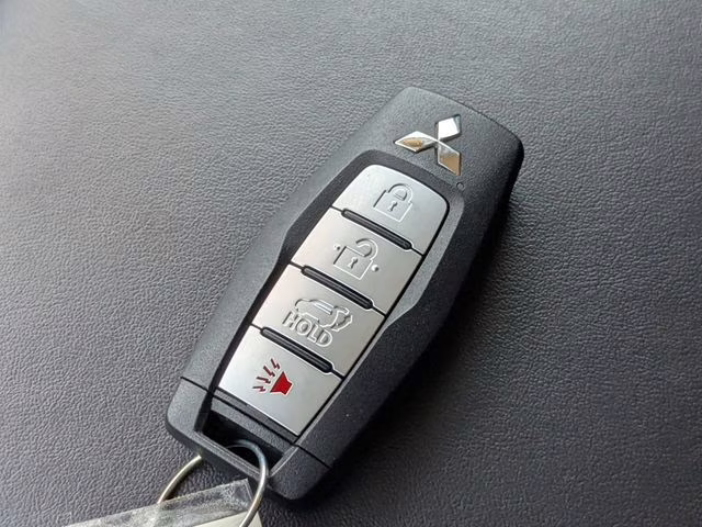 2024 Labrador Black Pearl Mitsubishi Outlander SE AWD SUV