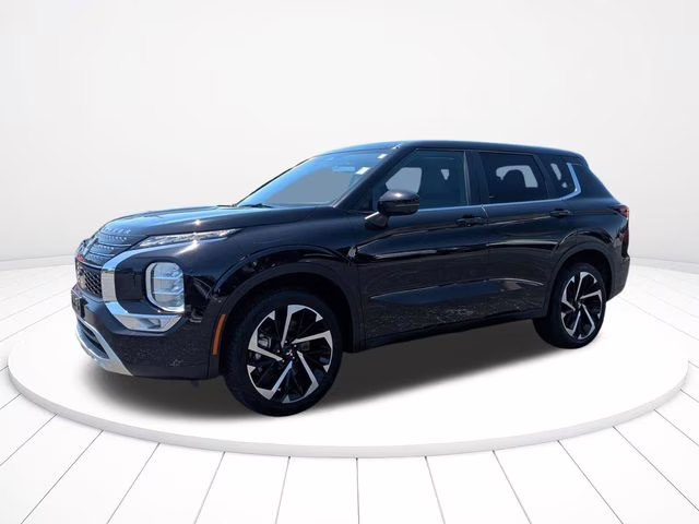 2024 Labrador Black Pearl Mitsubishi Outlander SE AWD SUV